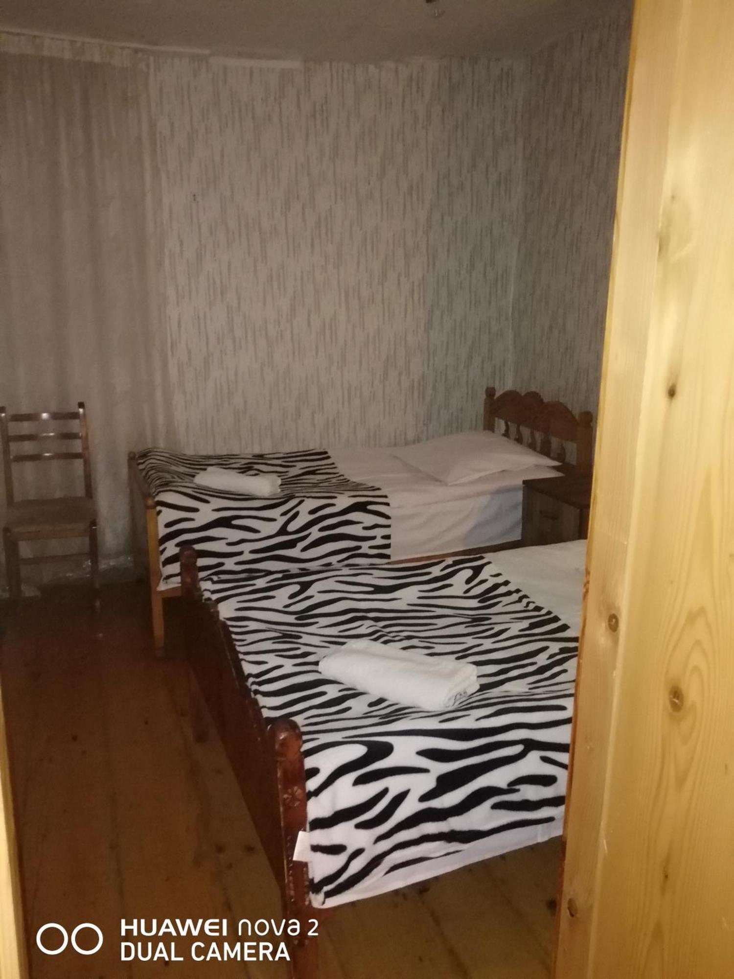 Nora'S Guesthouse Zhabeshi Quarto foto