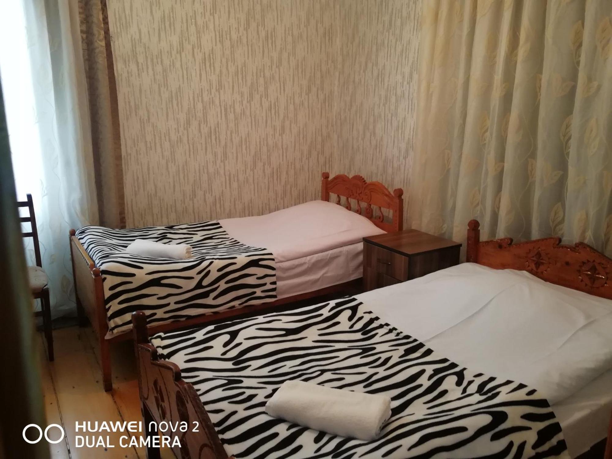 Nora'S Guesthouse Zhabeshi Quarto foto